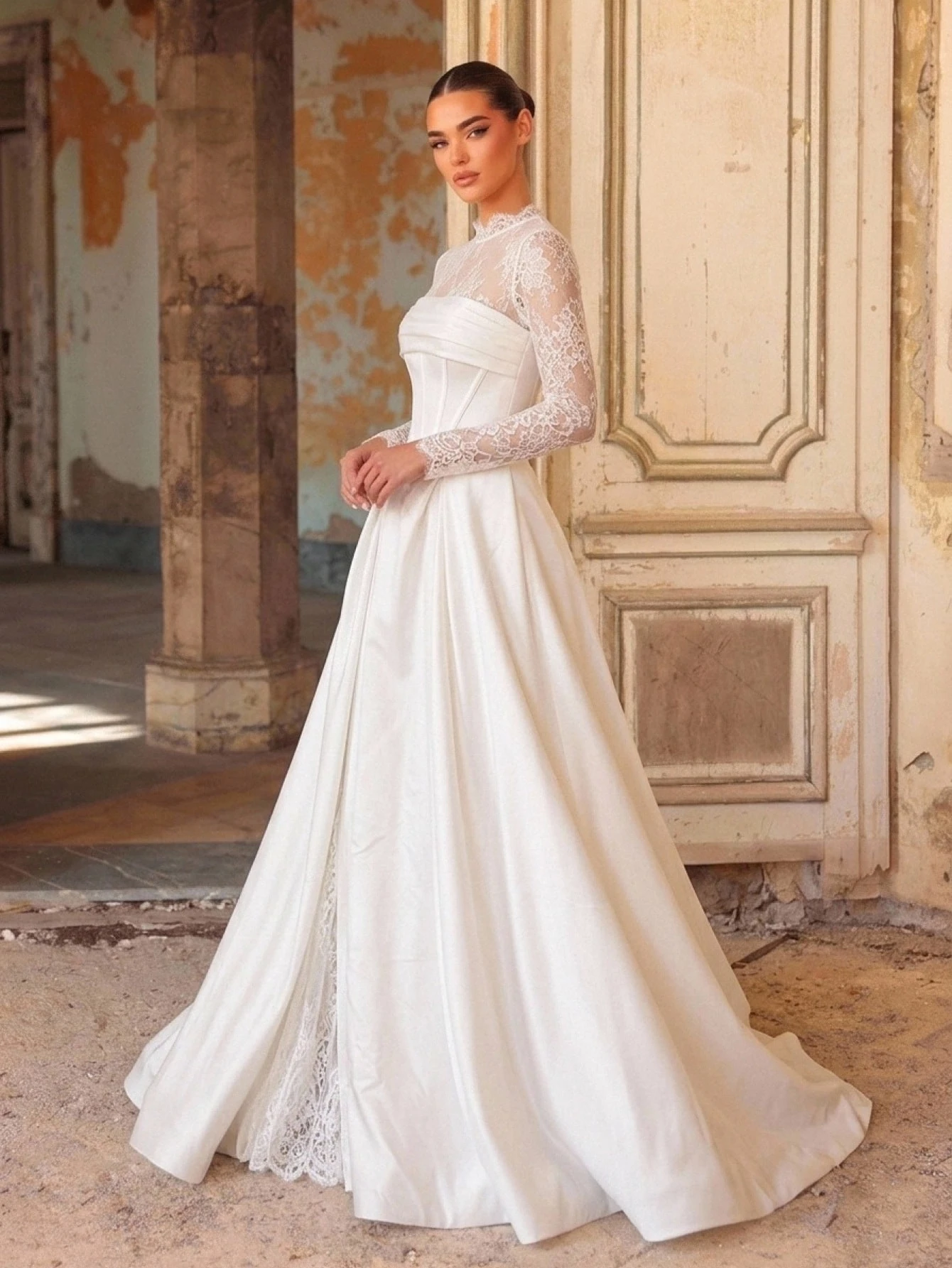 Aureia Robe de mariée élégante blanche en satin brillant avec patchwork romantique en — vue 8