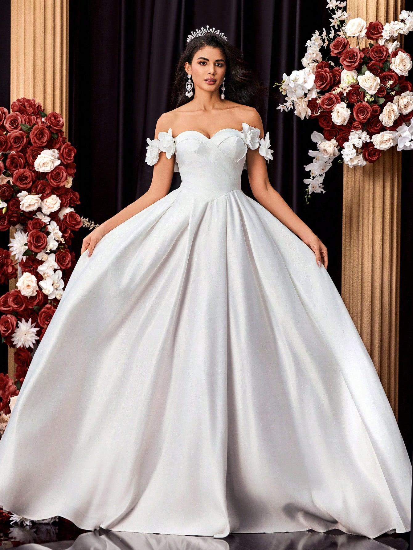 Glamrae Robe de bal longue élégante en satin blanc, bustier bandeau, devant froncé, décor — vue 8