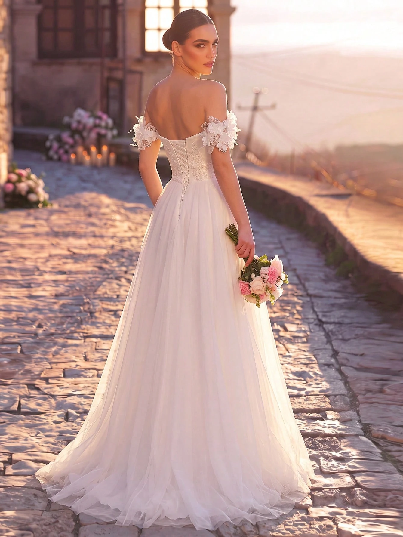 EVERPRETTY Robe de mariée blanche de luxe, élégante sans manches avec épaules dénudées, — vue 3