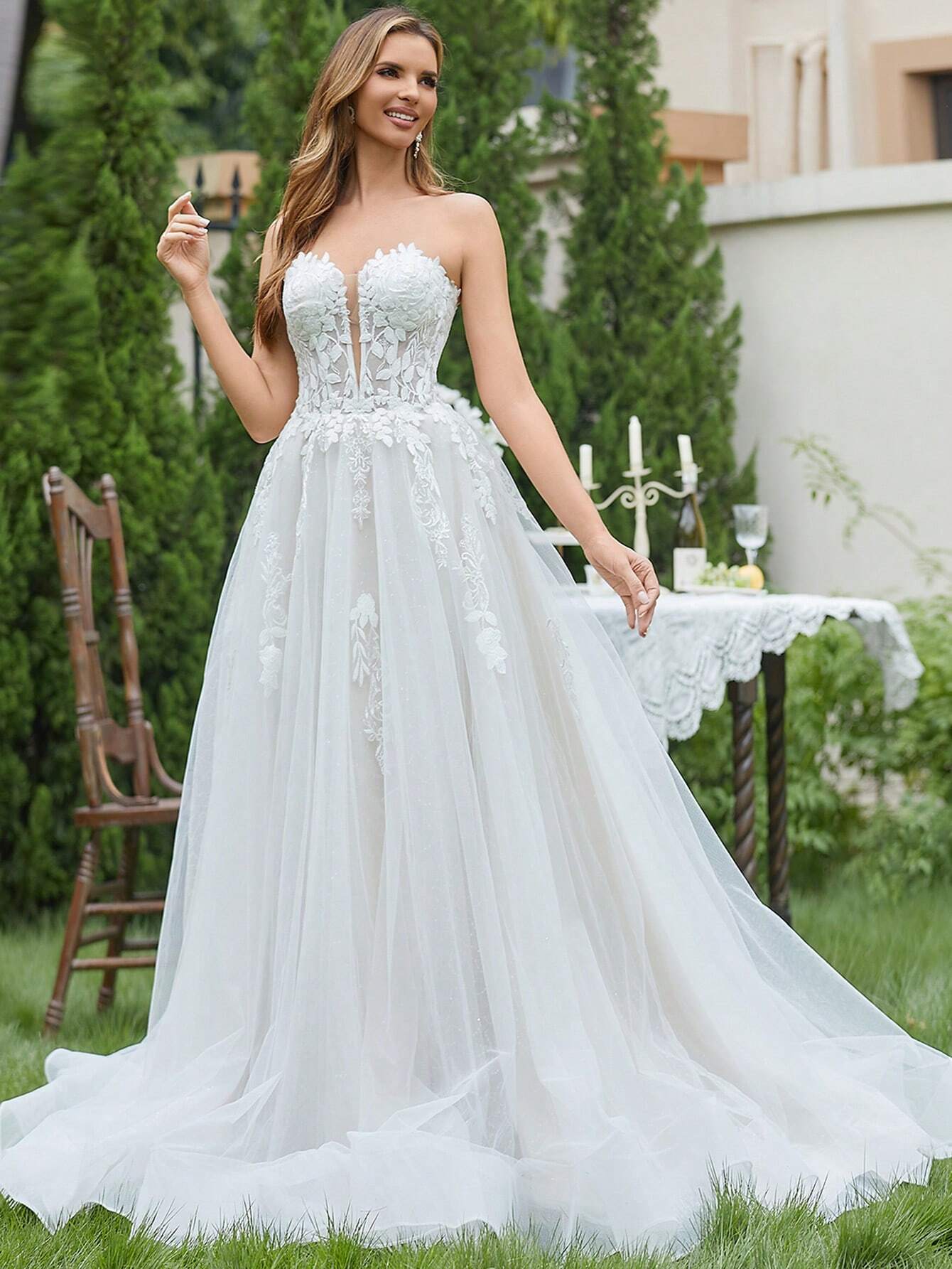 Elasola Robe de mariée en tulle à encolure dégagée avec broderie bicolore, robe de mariée
