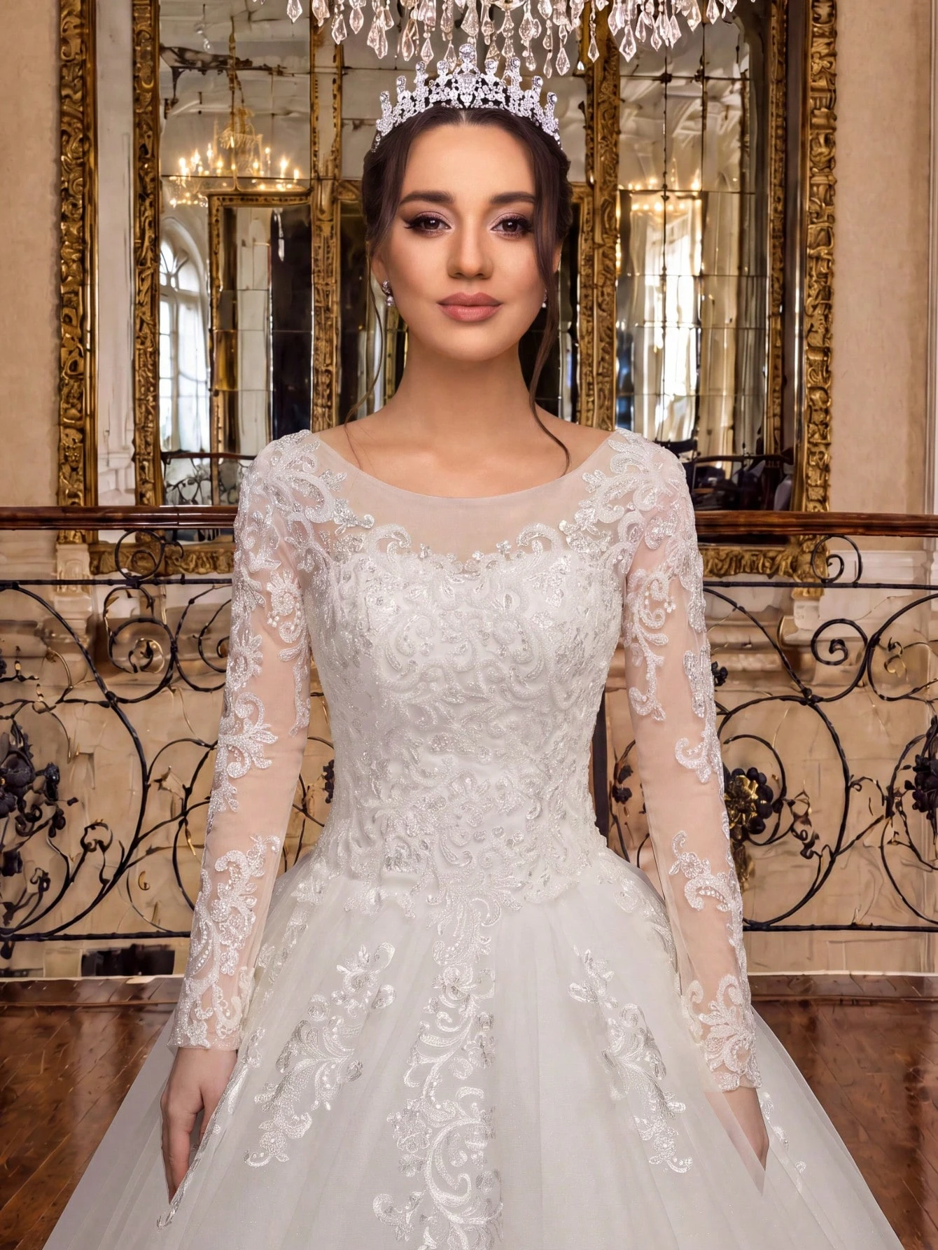 Robe de mariée élégante ivoire à manches longues avec jupe ample en tulle pailleté — vue 4