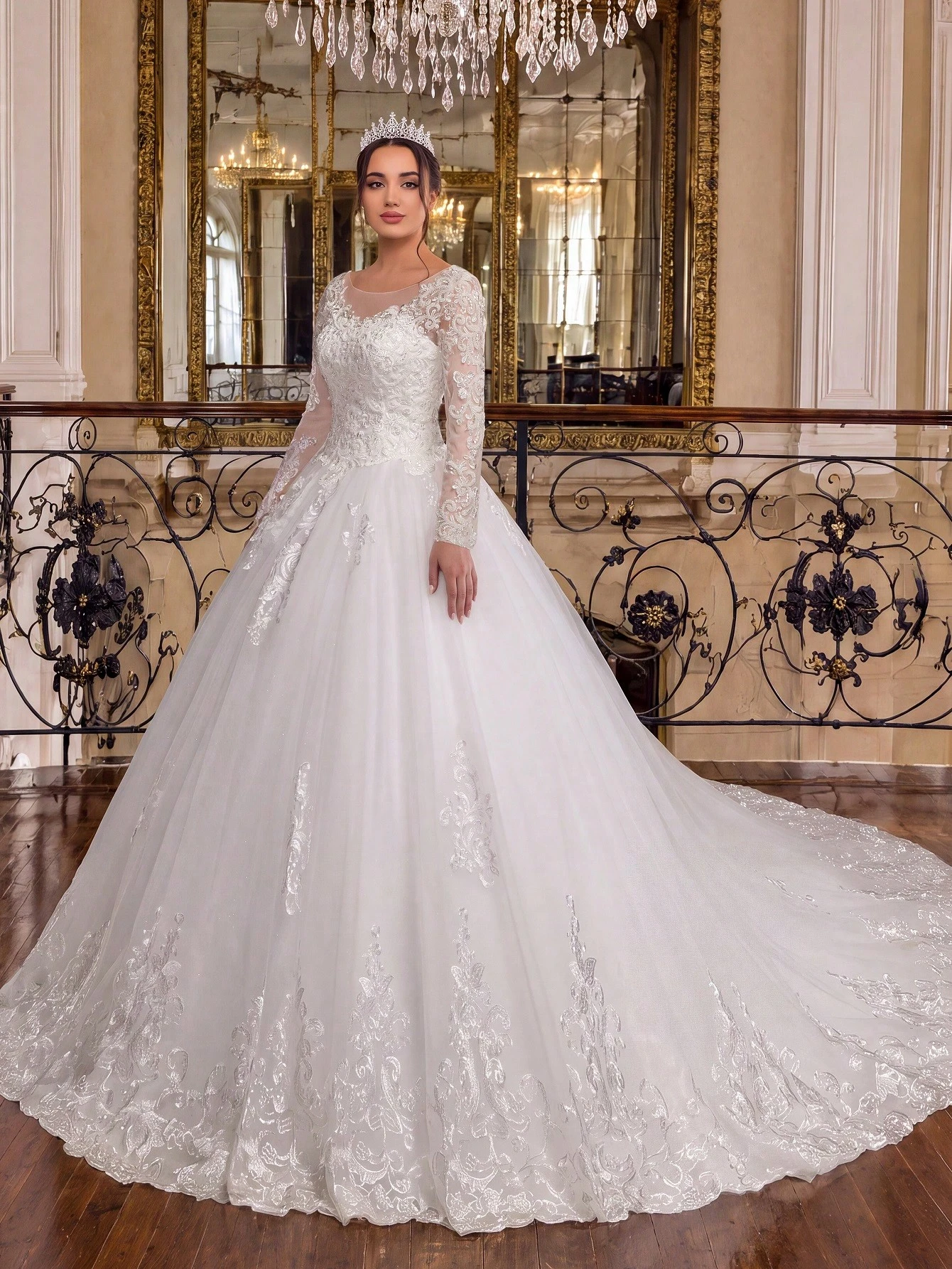 Robe de mariée élégante ivoire à manches longues avec jupe ample en tulle pailleté — vue 2