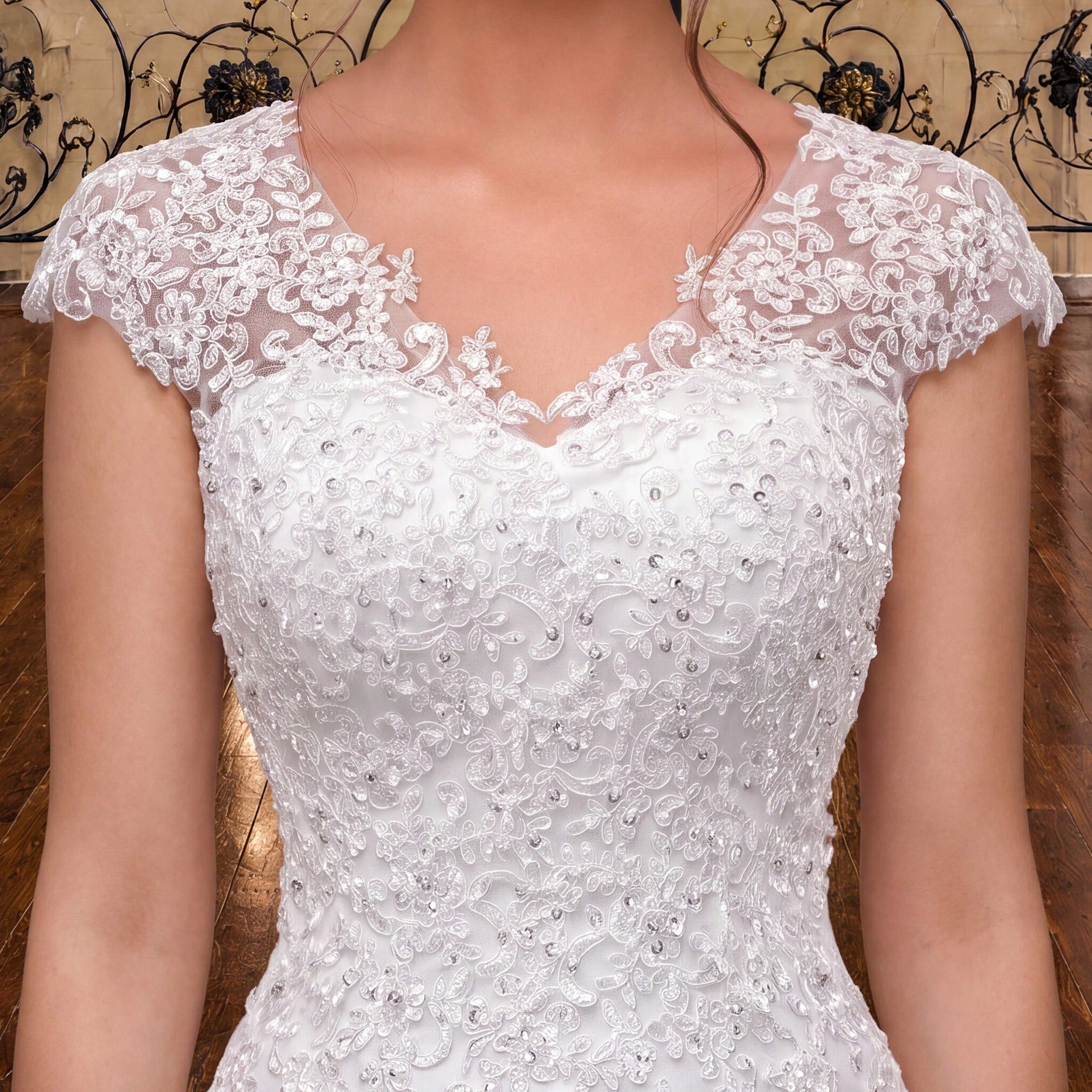 Robe de mariée sirène élégante en dentelle ivoire avec applique et perles à la main, — vue 5