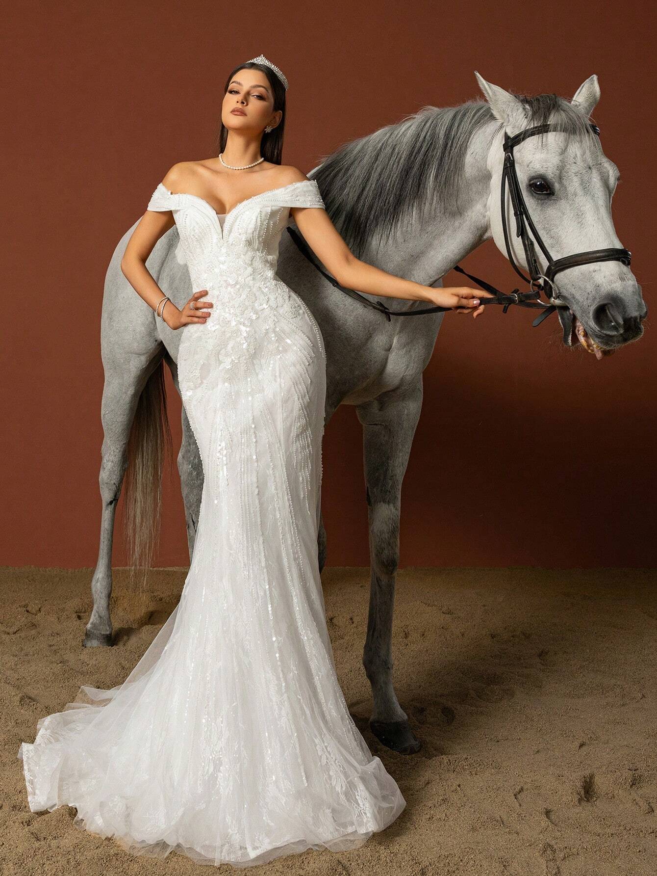 Robe de mariée romantique à épaules dénudées avec paillettes HEARBOBO, design élégant en — vue 4