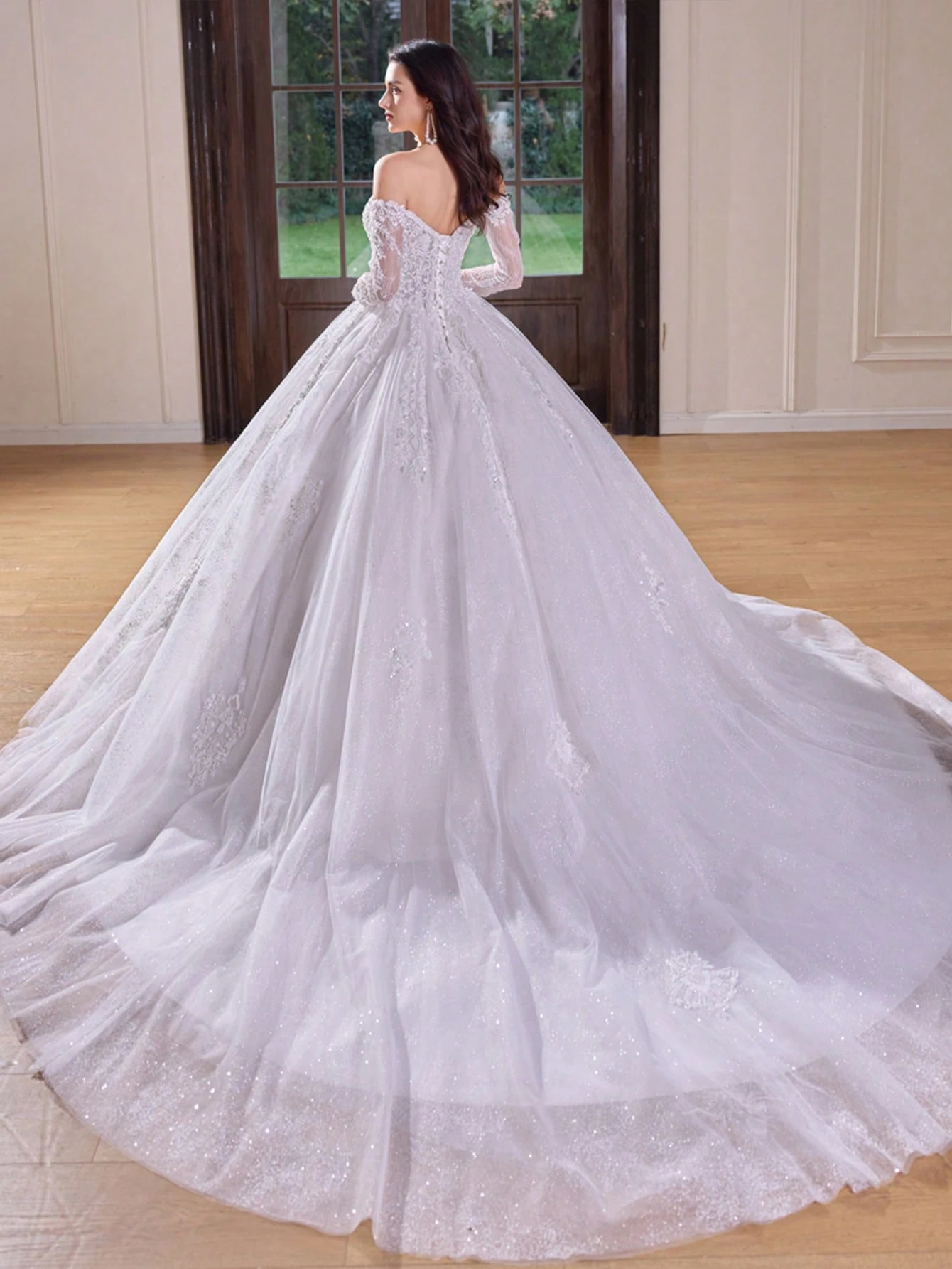 Robe de soirée longue élégante, robe de mariée à manches longues, col rond, tissu en — vue 6