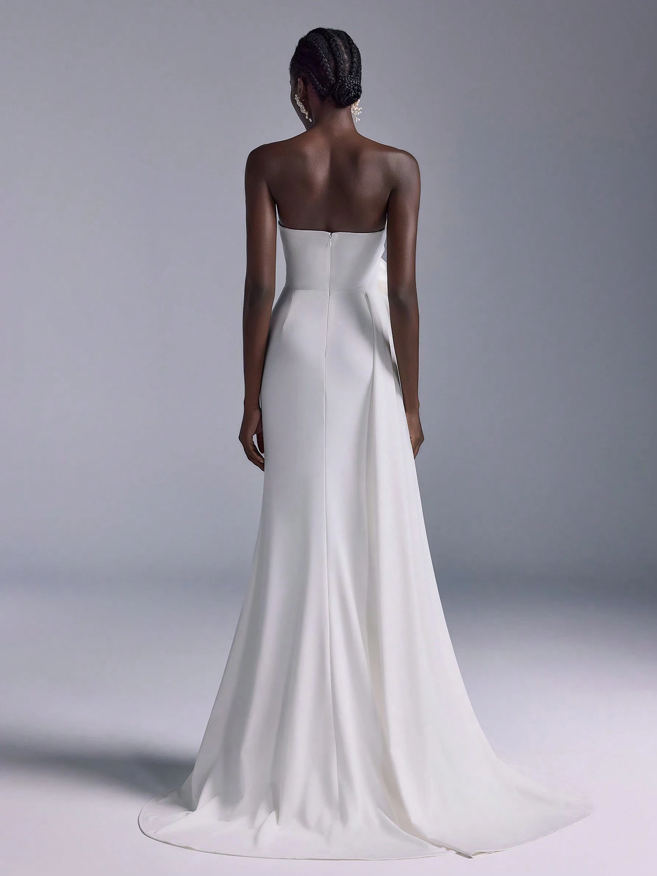 Elitara Robe de mariée élégante et magnifique en satin blanc élastique brillant, avec Top — vue 3