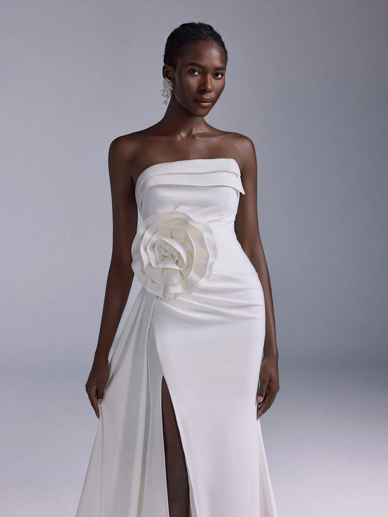 Elitara Robe de mariée élégante et magnifique en satin blanc élastique brillant, avec Top — vue 2