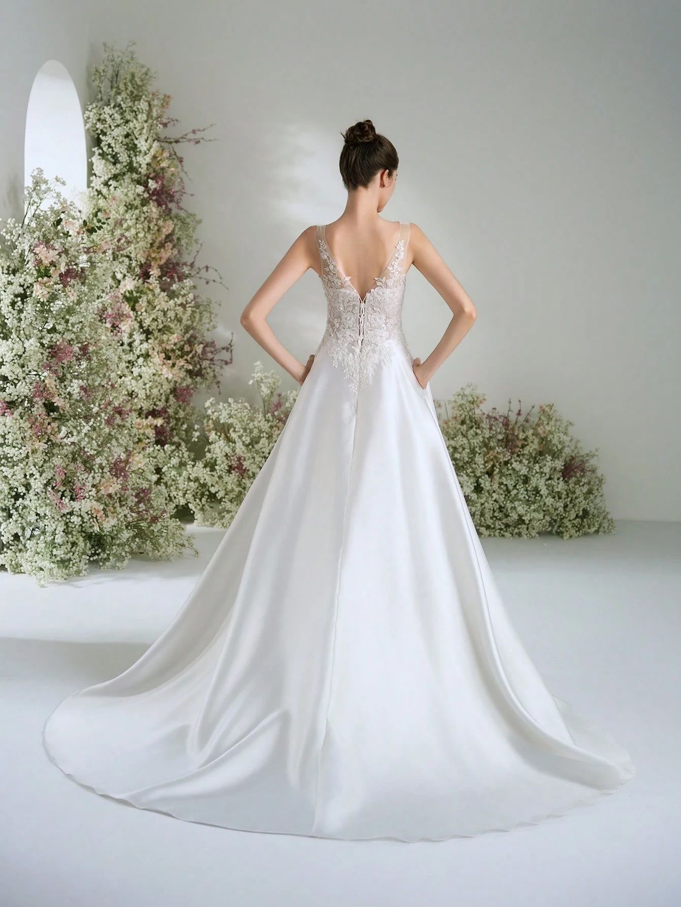 Dentelle, Satin, Col en V, Lacets, Traîne, Robe Trapèze, Mariage à l'église, Mariage au — vue 2