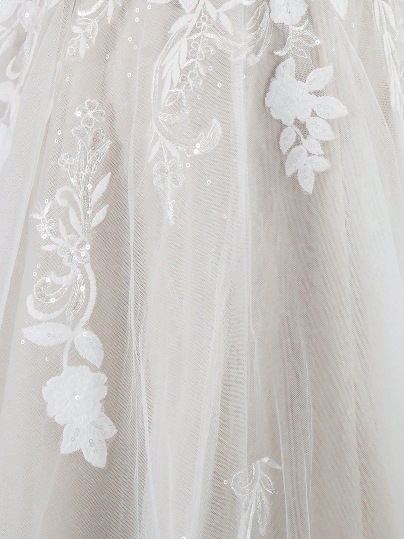 Robe de mariée sans bretelles en tulle brodé de couleur contrastée, robe de mariée — vue 6