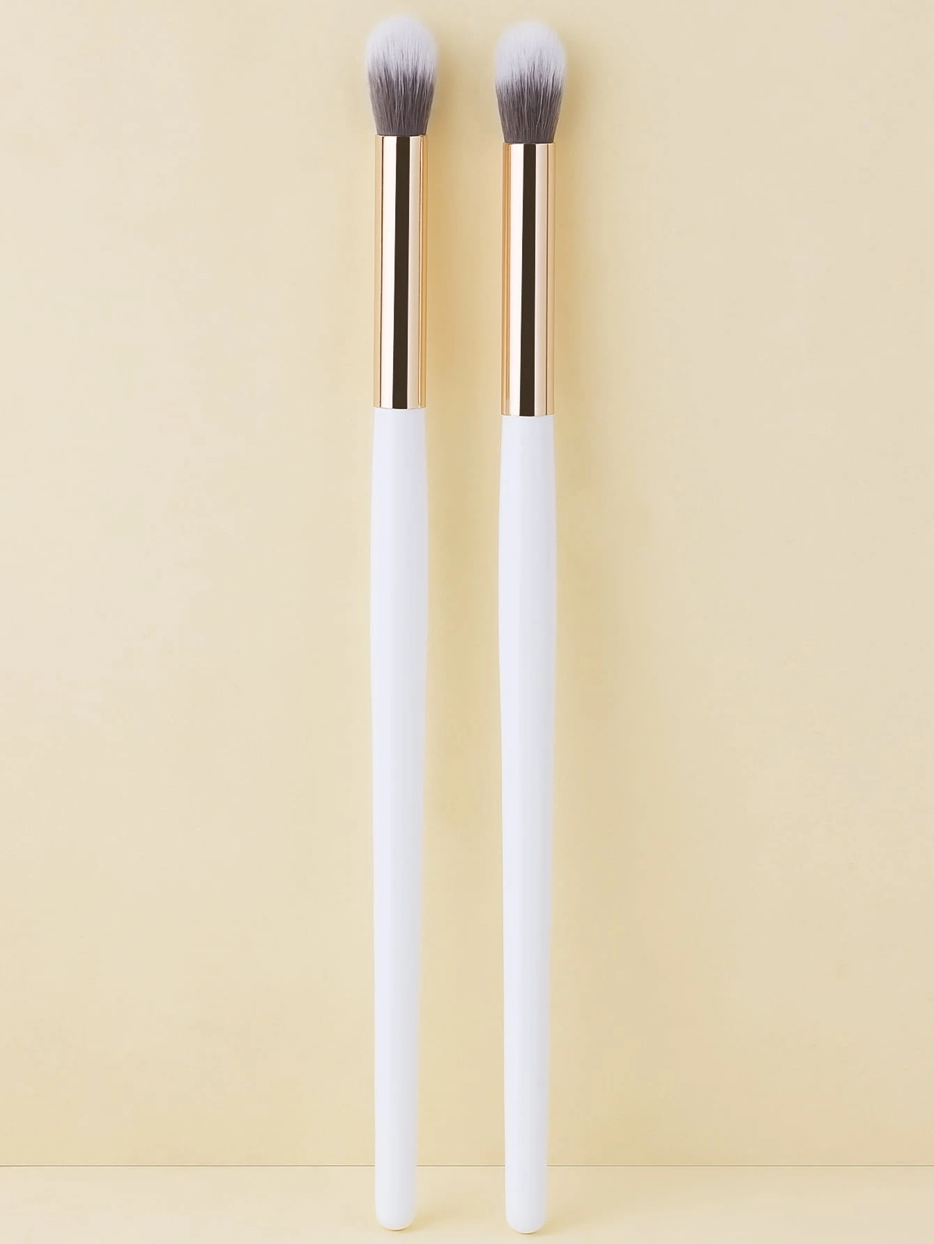 Pinceaux de maquillage en bois classiques portables et réutilisables pour la préparation
