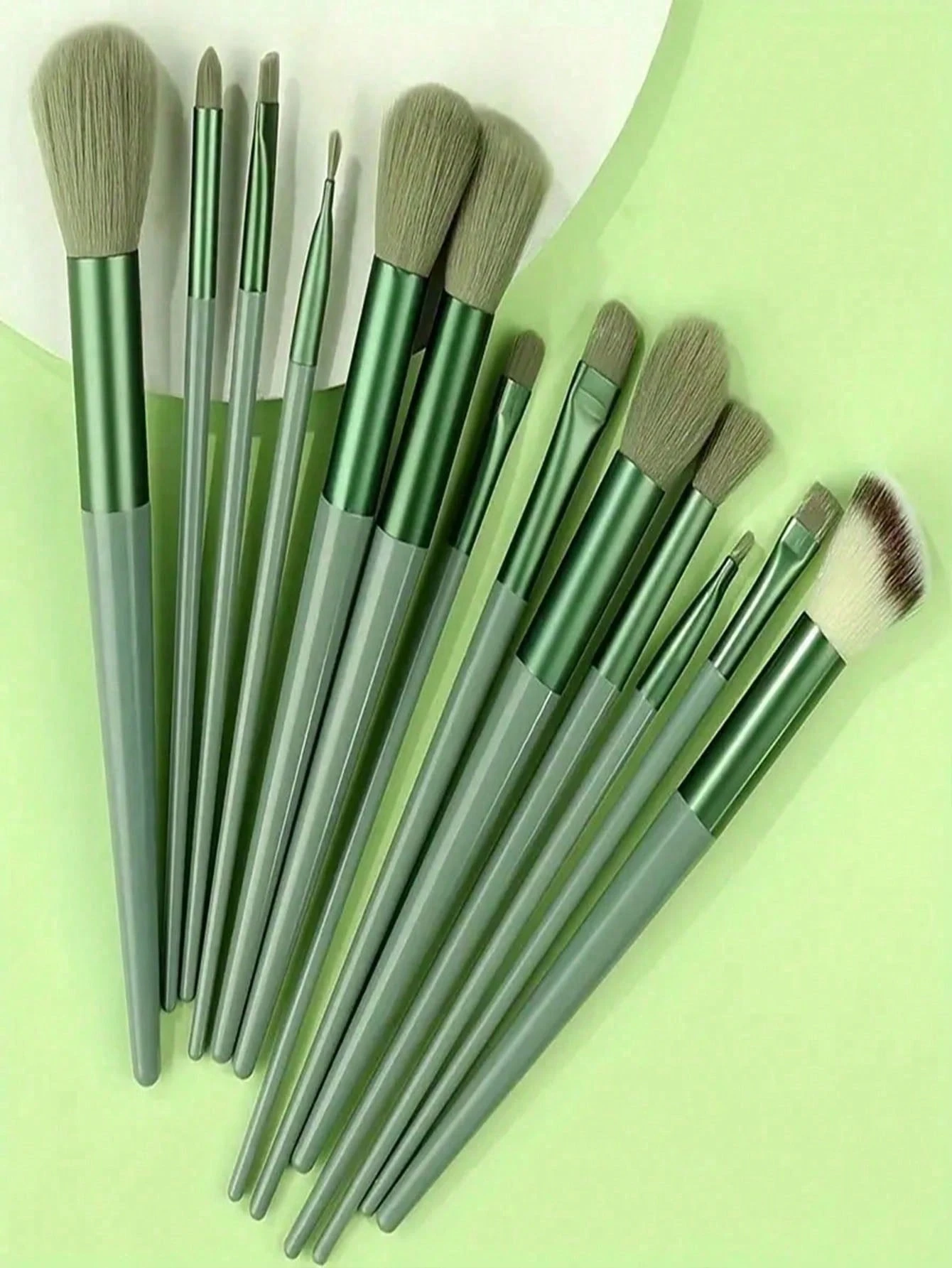 Ensemble de 14 pinceaux de maquillage, comprenant 13 pinceaux de maquillage individuels, — vue 7