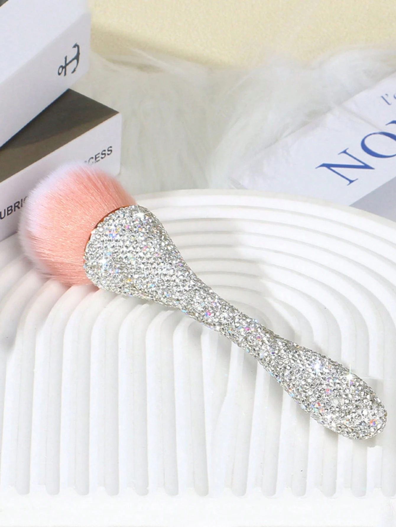 Ensemble de pinceaux de maquillage luxueux et orné de strass, comprenant 1 pièce grand — vue 8